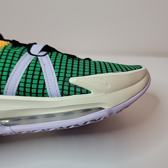 LEBRON WITNESS VII - Picture 10 of 11